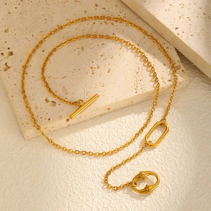 Modern Toggle Chain Necklace - Image 3