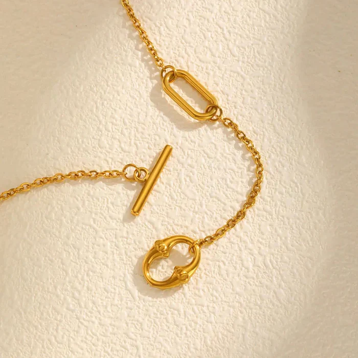 Modern Toggle Chain Necklace - Image 5